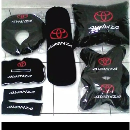Bantal mobil avanza