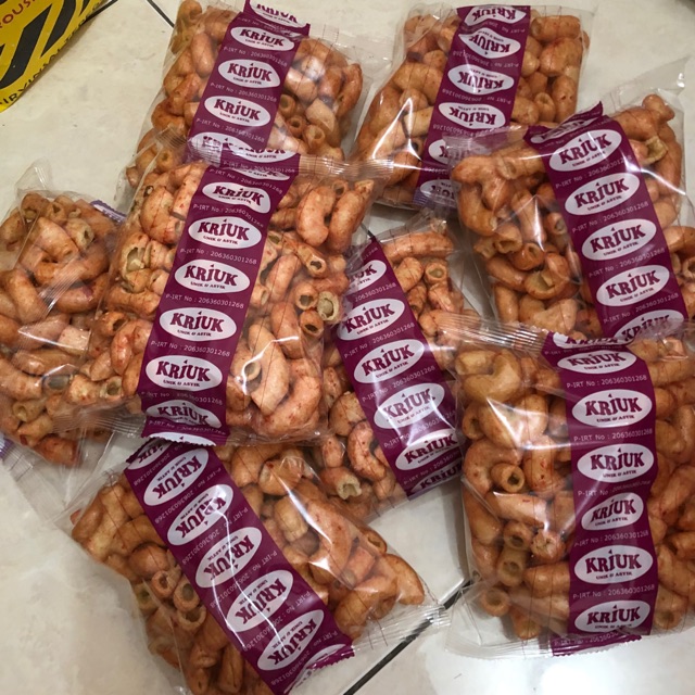 Kriuk makaroni manis pedas sedikit enak snack murah 5000