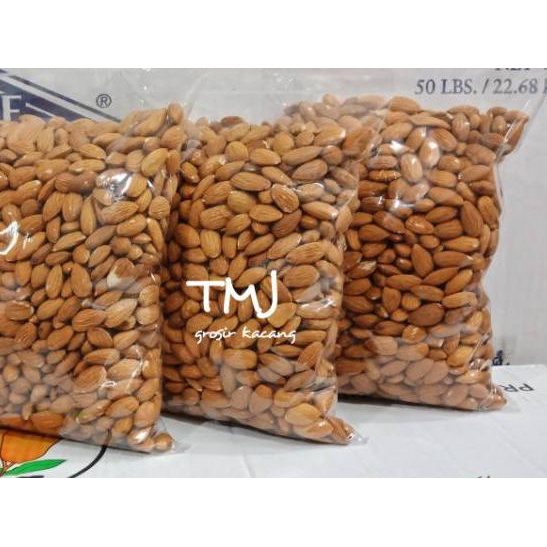 

Ready Stock KACANG ALMOND MENTAH KUPAS PREMIUM 1KG (uk 27/30) FG5^