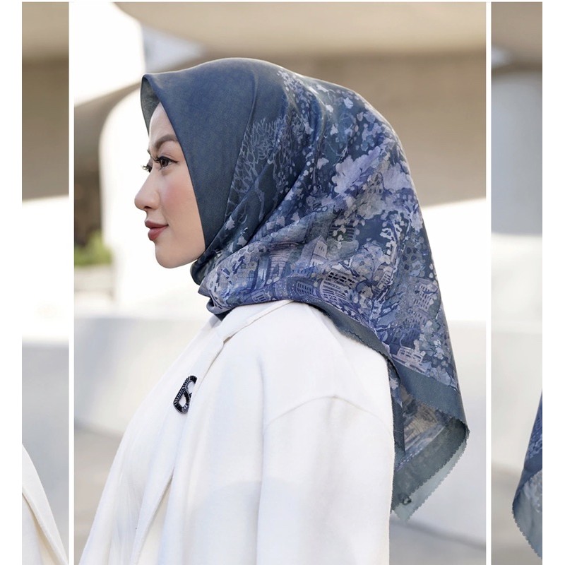 NEW - Buttonscarves New York Reborn - Dumbo