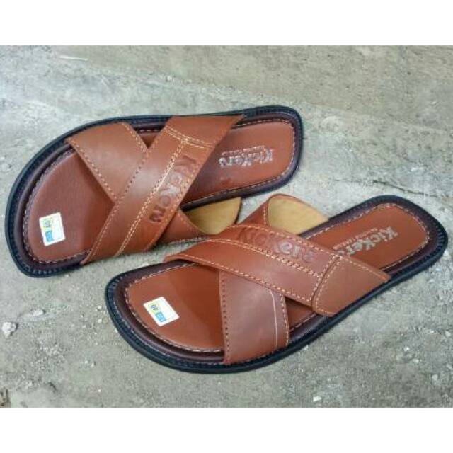 Sandal pria kickers kulit asli, silang