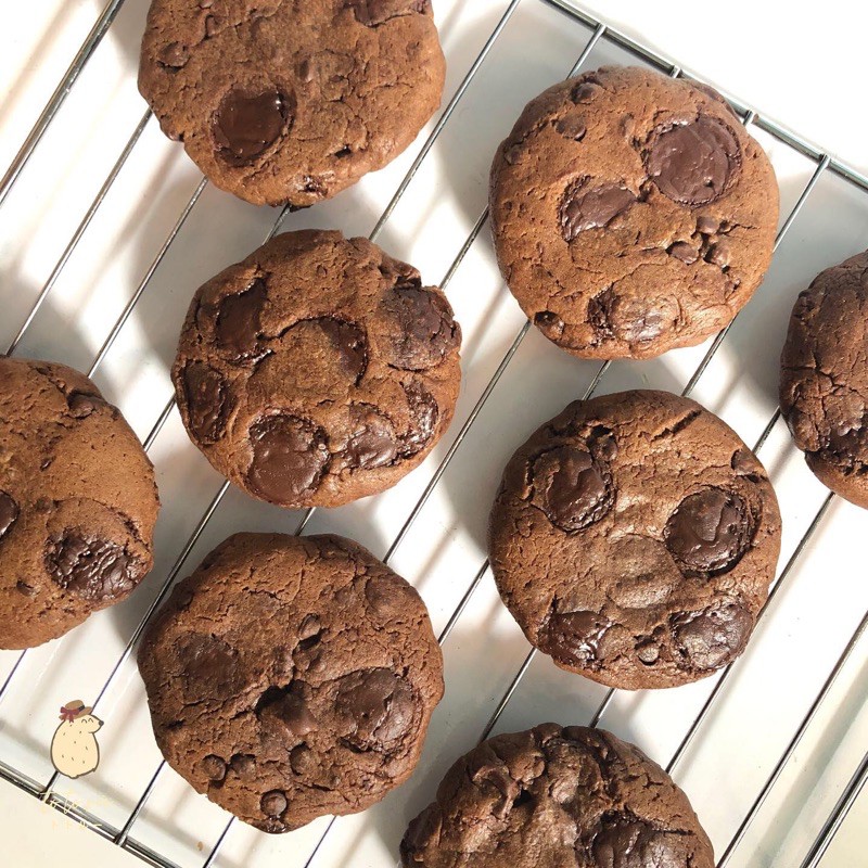 

Chotorū (Chocolate Cookie + 3 Different Chocolates)