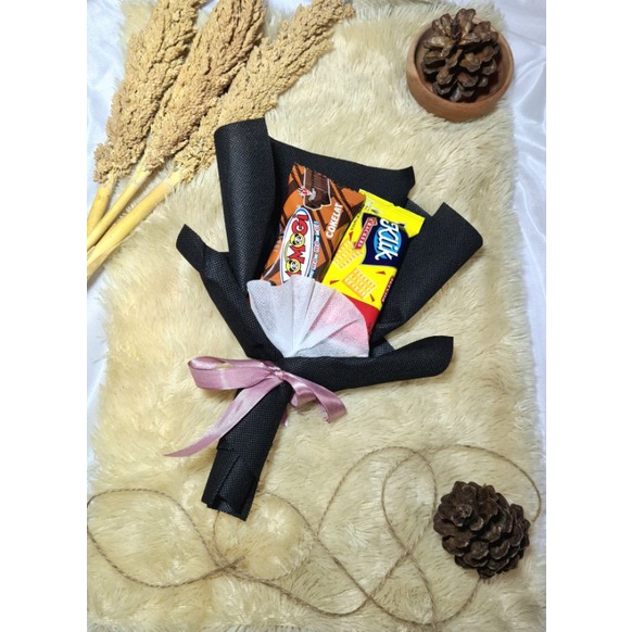 

Buket / Bucket snack murah / buket snack / buket jajan / buket ulang tahun