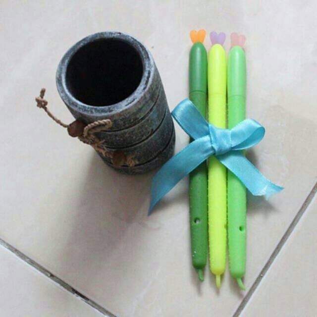 

Pulpen gel tinta hitam / pulpen gel bentuk cabe / cabai