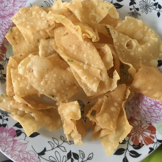 

kripik pangsit / Kripik bawang home made 500gr