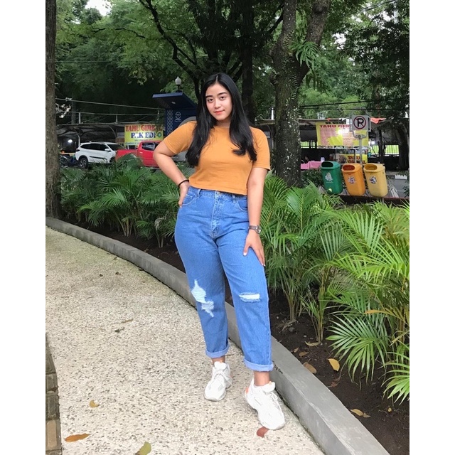 Brisia Ripped Boyfriend || HIGHWAIST || JEANS JUMBO || JEANS BIGSIZE || CELANA JEANS JUMBO WANITA ||