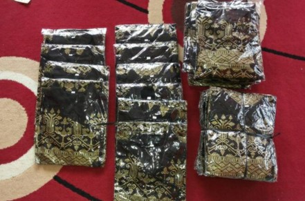 Batik Kondangan Baju Kondangan Pria Kemeja Batik Cowok Motif Etnik Emas