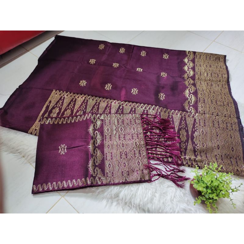 Songket Silungkang warna manggis gold