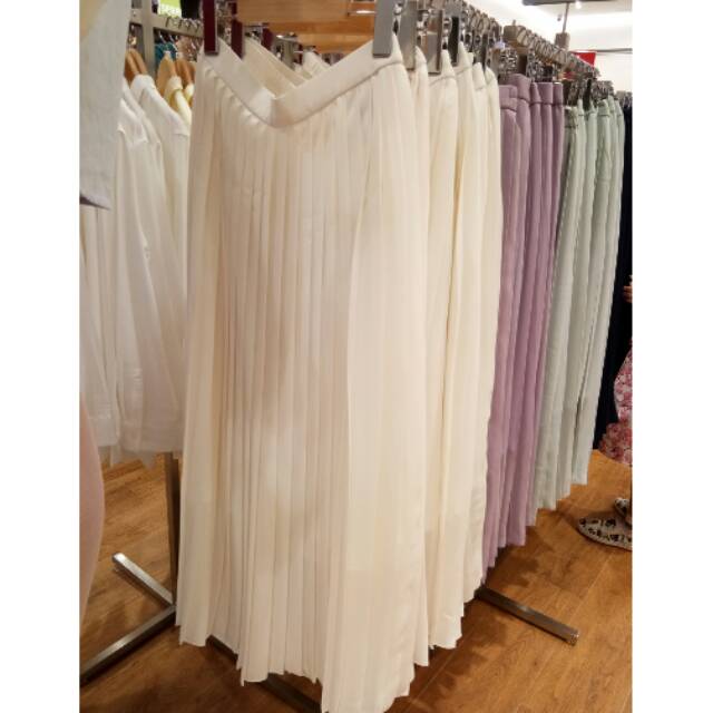 UNIQLO ~ Rok panjang sifon pleated