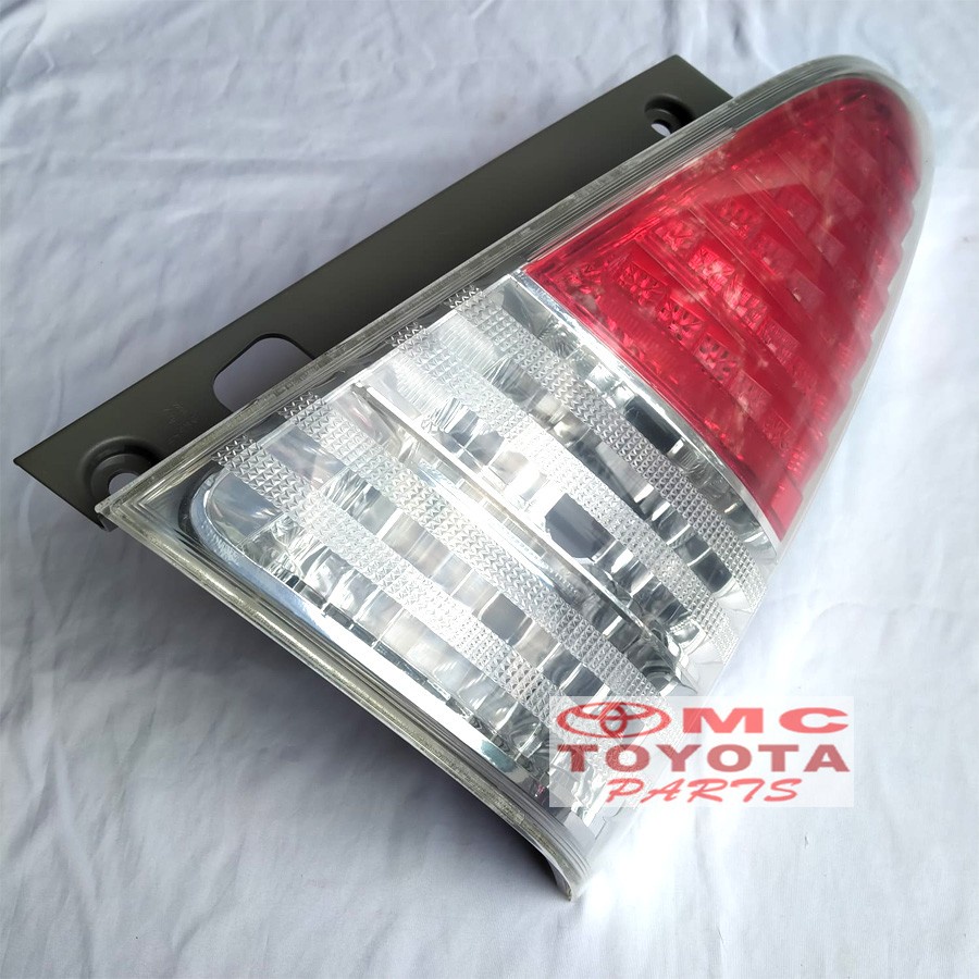 Lampu Stop Lamp Belakang Kanan Kijang Innova 81551-0K120-LL