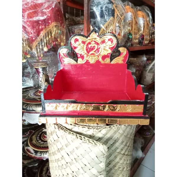 pelangkiran merah perada