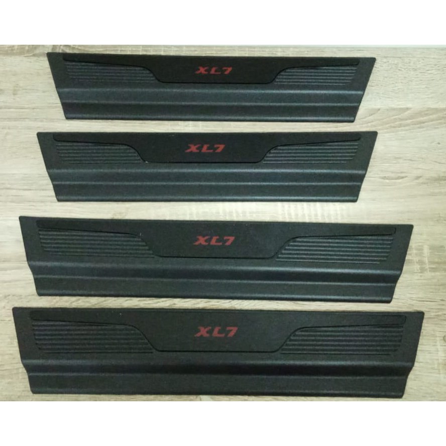 Sillplate Sill Plate Samping  Suzuki XL7  Tulisan Merah