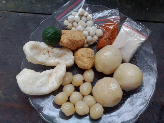 BAKSO ACI GARUT ISI TELUR PUYUH ENAK