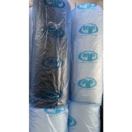 

RB Bubble wrap Muliapack 125 cm x 50 mtr Bening/ Hitam 3,3 kg