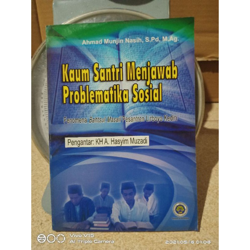 buku kaum santri menjawab problematika sosial