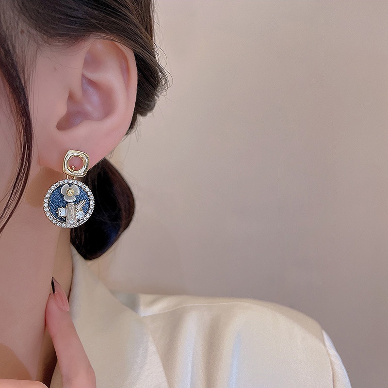 Anting Tusuk Bentuk Lingkaran Desain Bunga Bahan 925 silver Gaya Retro Perancis