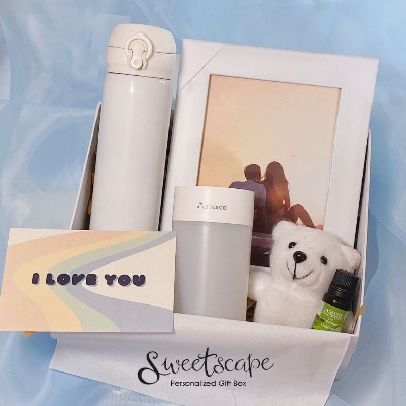 

Gift Box Package 361-Paket Hampers 361 - Kado Ulang Tahun Pernikahan