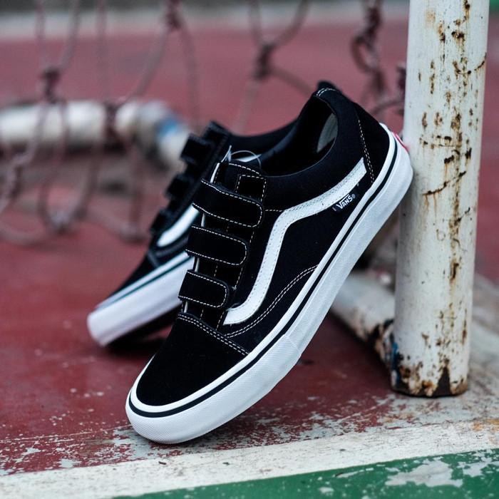velcro black and white vans