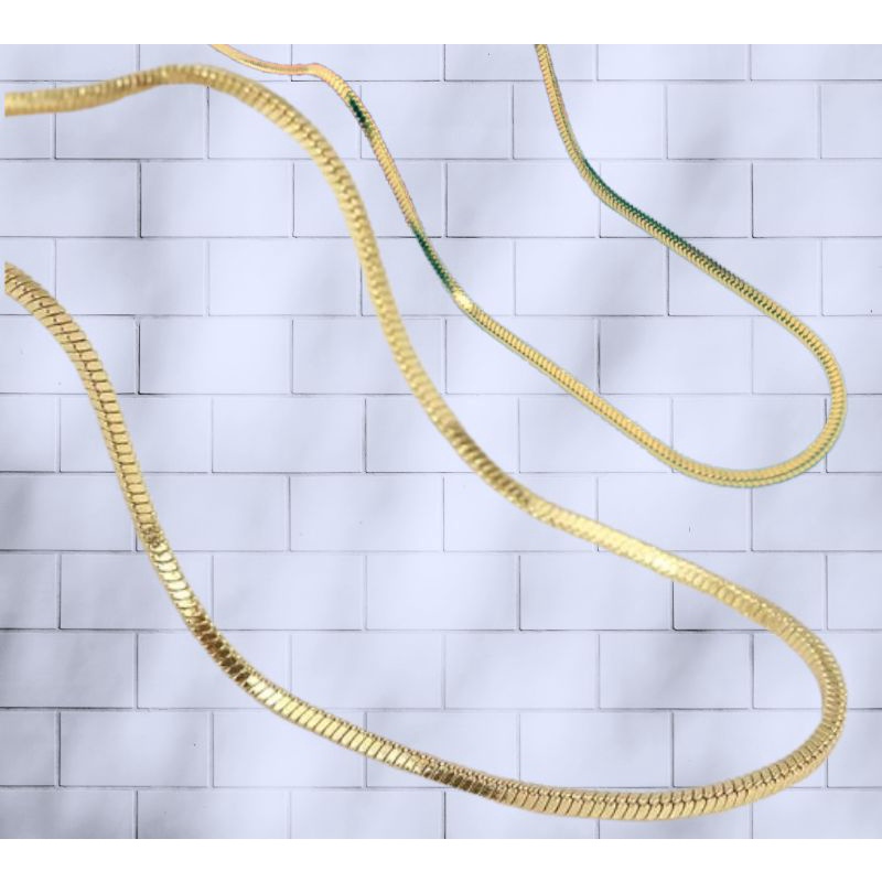 Kalung Titanium Model Kotak Warna Emas Cocok Untuk Pengganti Accessories Emas