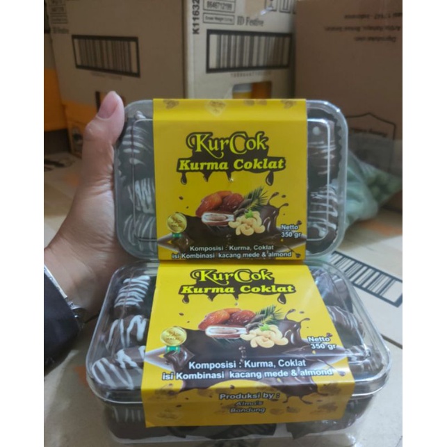 

Kurma Coklat Kurcok Ukuran 350 gram