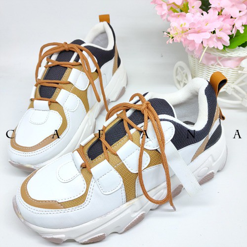 Sepatu Sneakers Wanita Kenza SDS353