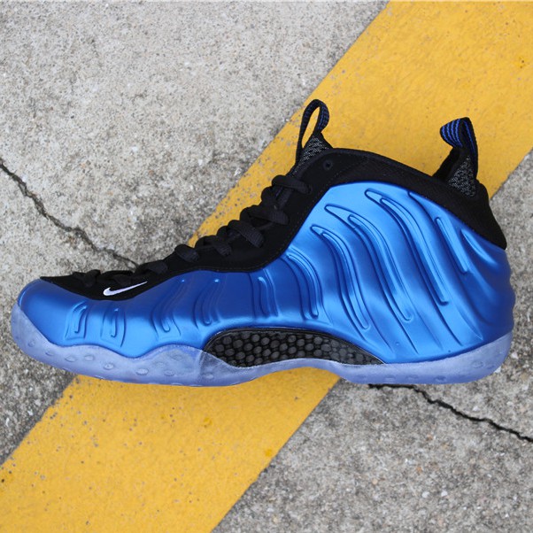 foamposite charlotte