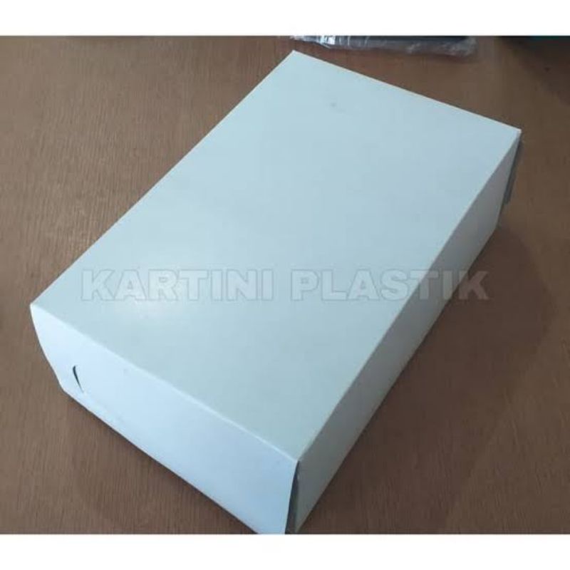 

lunch box kotak nasi polos laminating bagian dalam