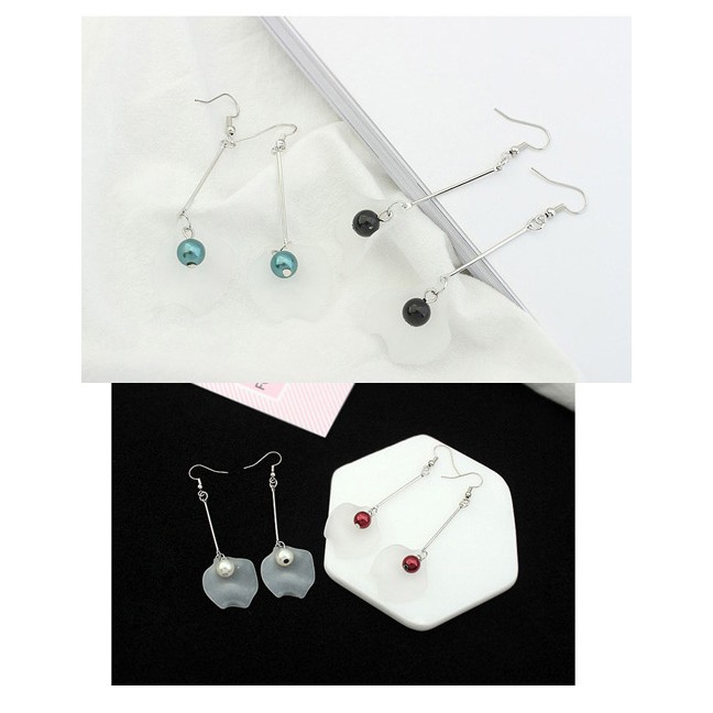 LRC Anting Gantung Trendy Silver Color Leaf&amp;pearl Shape Decorated Color Mathing Simple Earrings Y57X