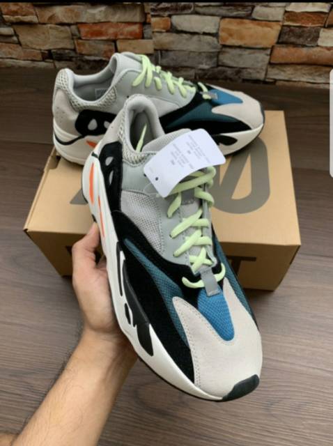 yeezy 700 harga