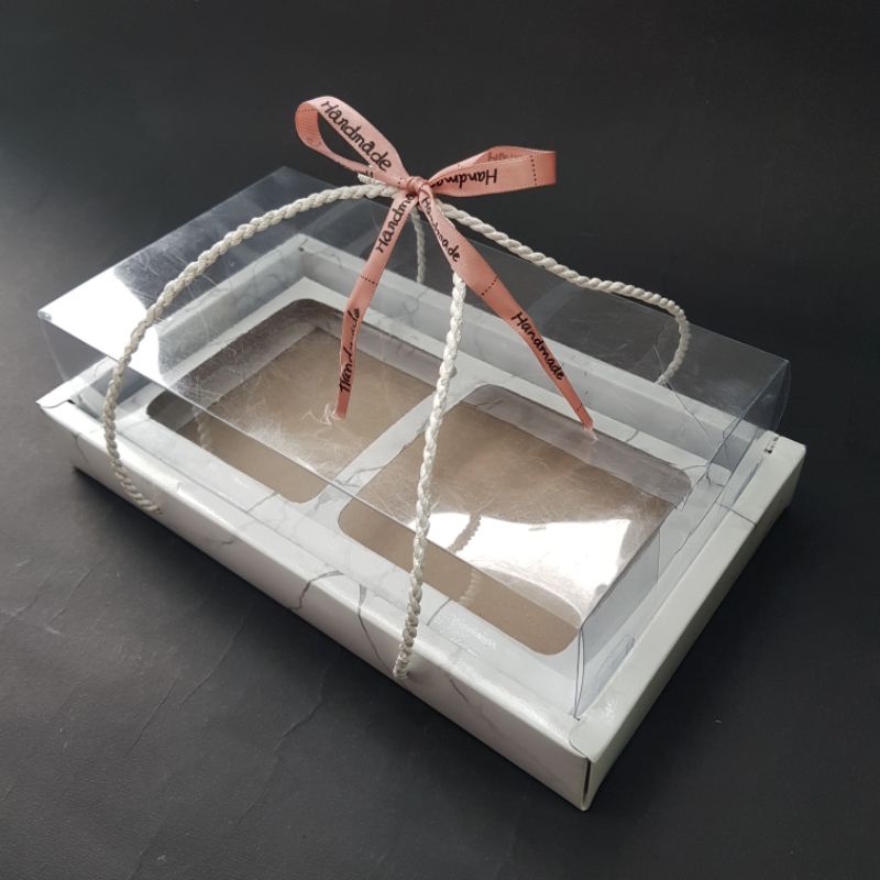 

BOX MARMER TALI TUTUP FULL MIKA ISI 2 TOPLES KOTAK 28X16X8.5 CM