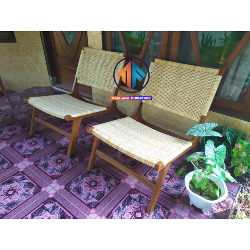 kursi malas kayu jati kombinasi rotan / kursi teras kayu rotan