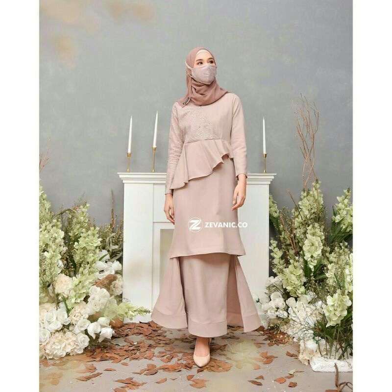 PRELOVED CHARLOTTE SET KURUNG FREE MASK | Dress Kondangan | ZEVANIC.CO