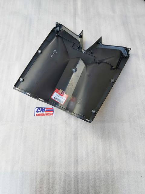 Cover inner lower cover kontak bawah laci old vario 125 fi lama asli HONDA AHM 8114A-KZR-600ZB