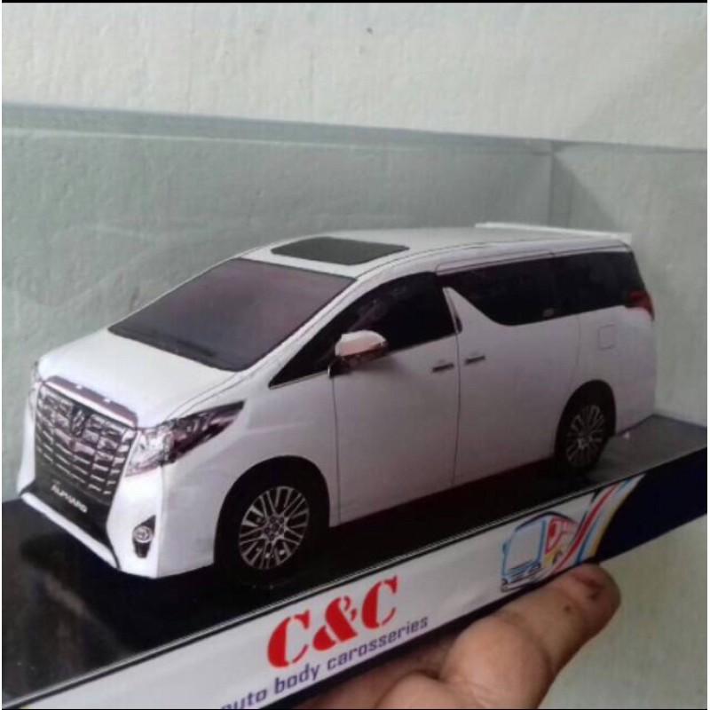 miniatur mobil Toyota alpard