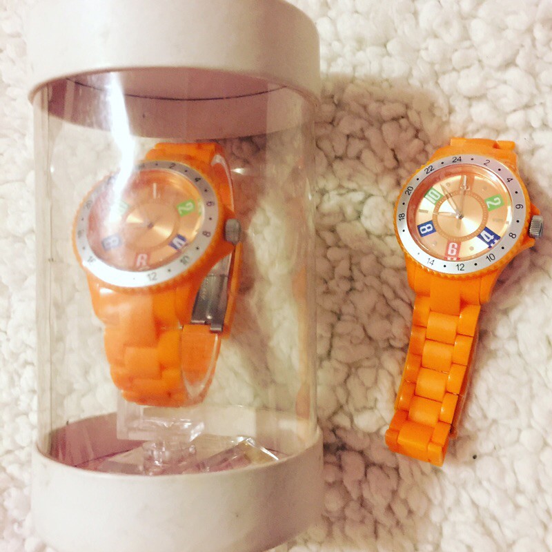 Elle jam tangan wanita