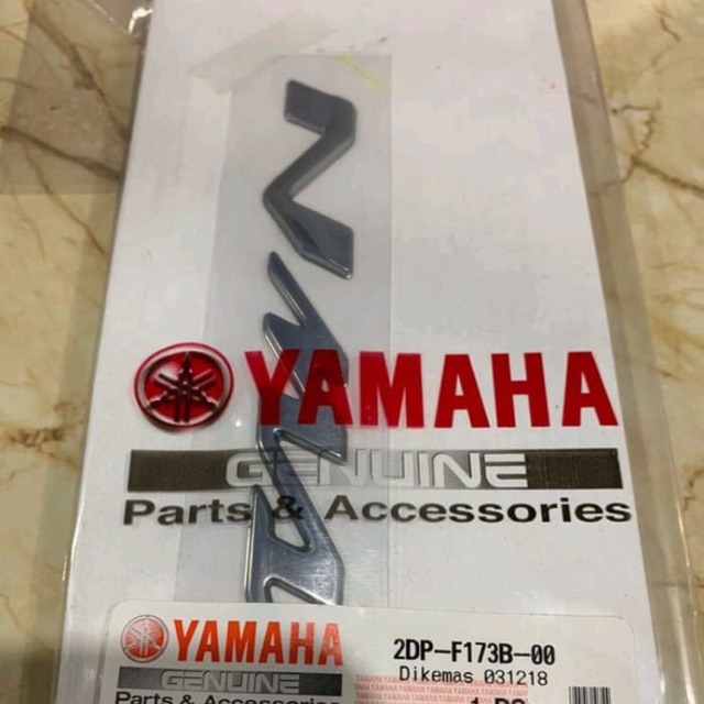 EMBLEM LOGO BODY NMAX SILVER ASLI ORIGINAL / EMBLEM LOGO NMAX N MAX YAMAHA 2DP F173B 00