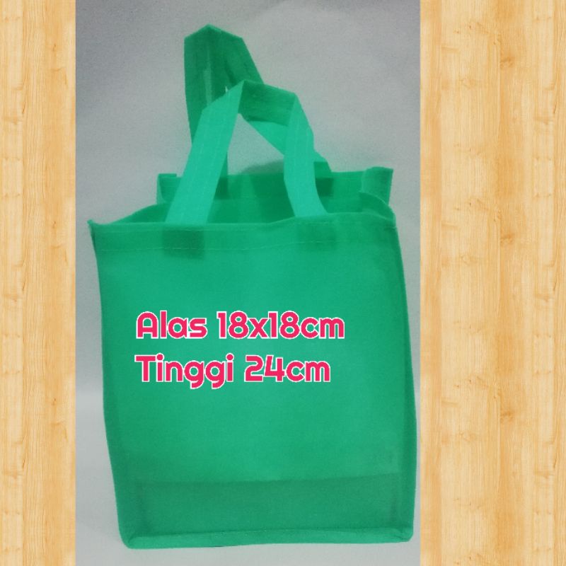 

Tasbox uk 18x18 tas besek nasi kotak