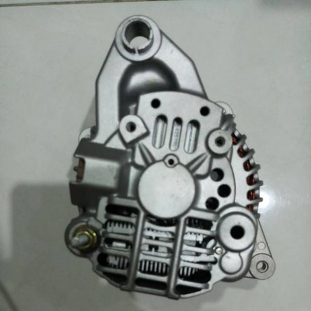 Alternator mitsubishi triton 2.8 pully ic colokan 4