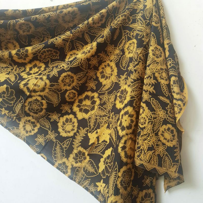 kain batik solo bahan katun motif bunga mekar kuning