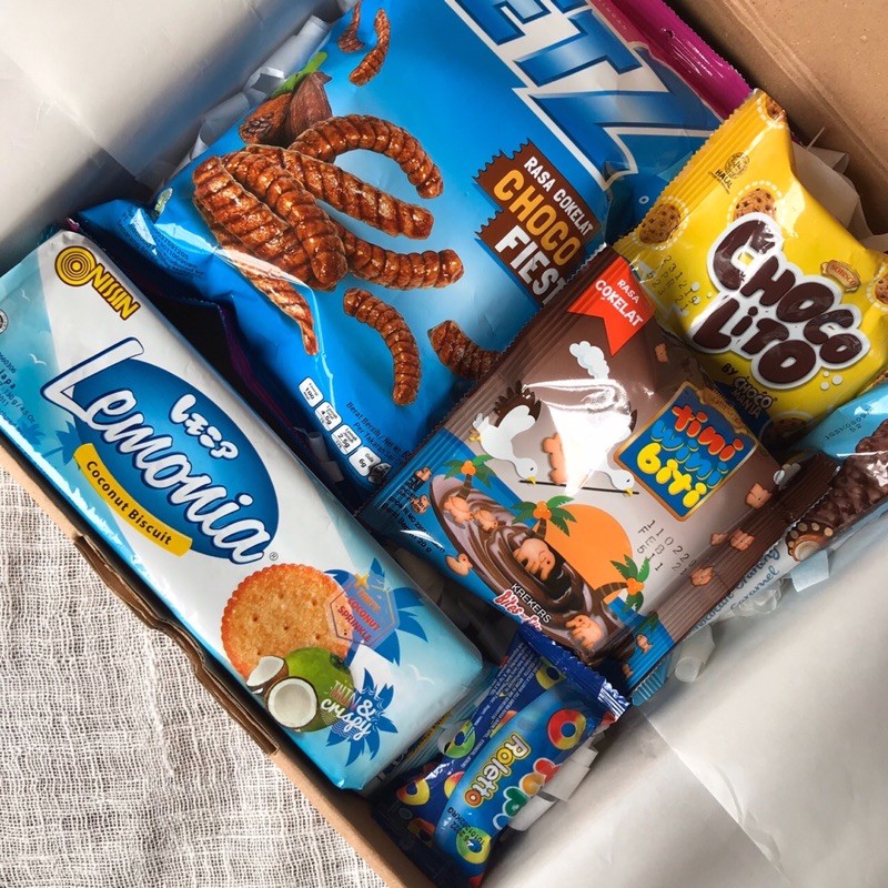 

[_DIKADOIN] Blue Snack Box / Hampers Natal / Custom Gift Box / Kado Wisuda Anniversary