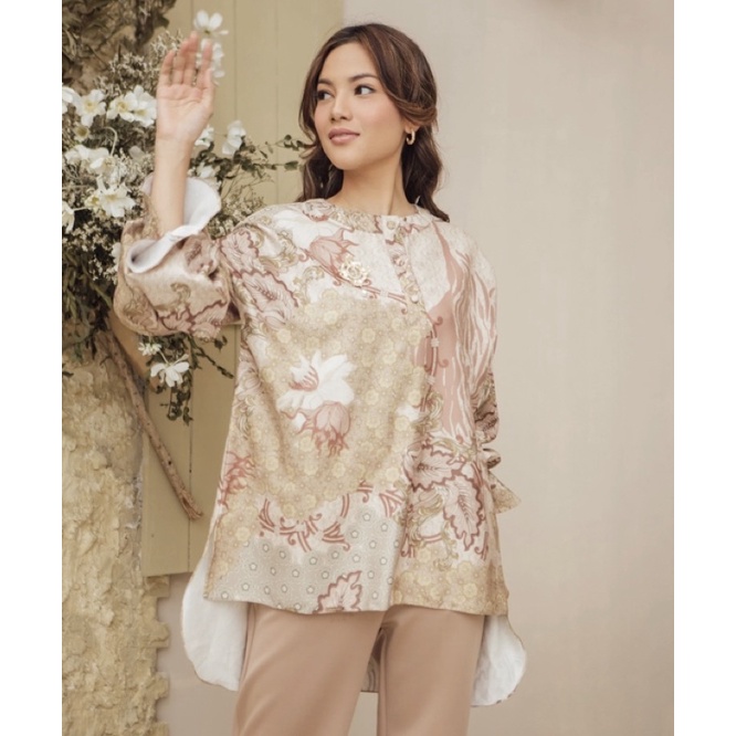 SALE Kala Blouse Ginger XS-S Wearing Klamby