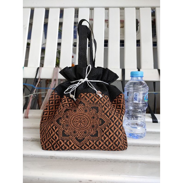 Tas hajatan serut Tebal batik uk.18x18cm