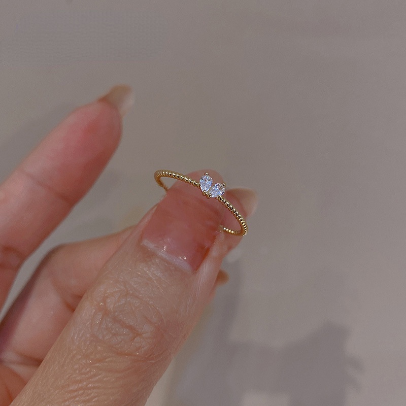 Cincin Zircon Bentuk Hati Untuk Wanita