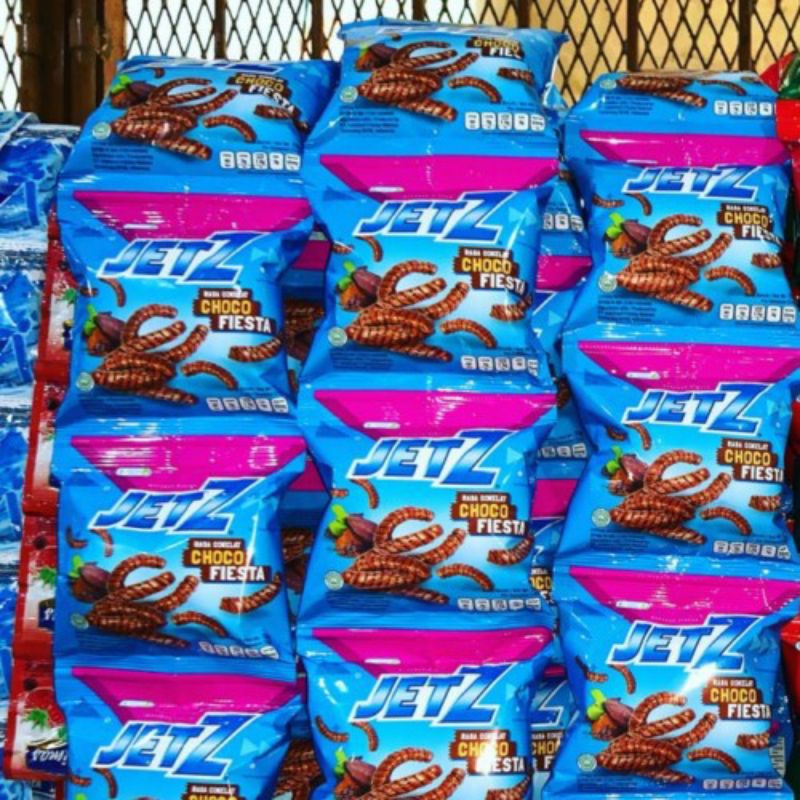 Ciki/Chiki JetZ Stick Rasa Cokelat Choco Fiesta 1 Renteng - Netto 12 gram