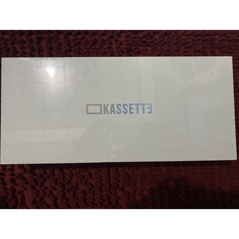 READY SEALED KASSETE REWIND BLOSSOM ALBUM BAEKHYUN DOYOUNG IZONE HA SUNG WOON