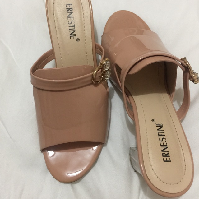 Heels merk ernestine