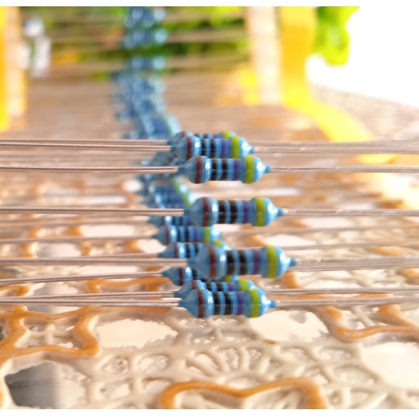 10x Resistor 4k7 ohm 1/4Watt Metal Film Original Taiwan