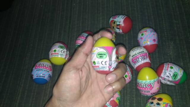 Telur kejutan hadiah egg surprise telur isi mainan 20pcs