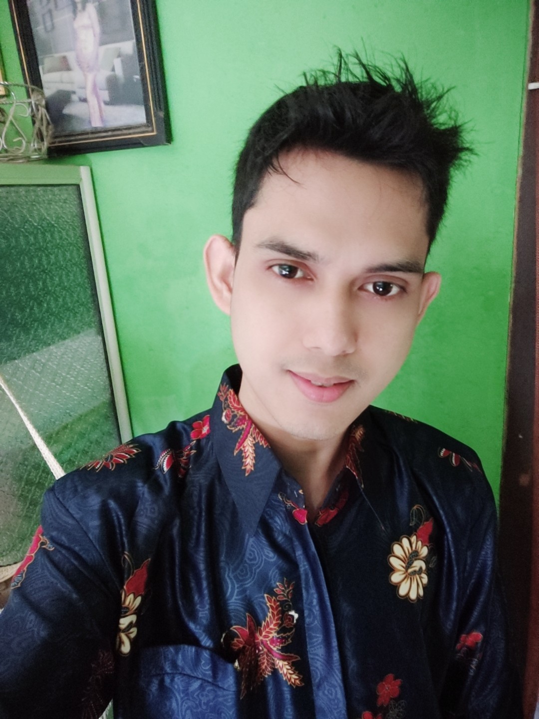 Kemeja Batik Pria Semi Sutra Emboz Exclusive Puring Istimewa Bahu Pakai Busa