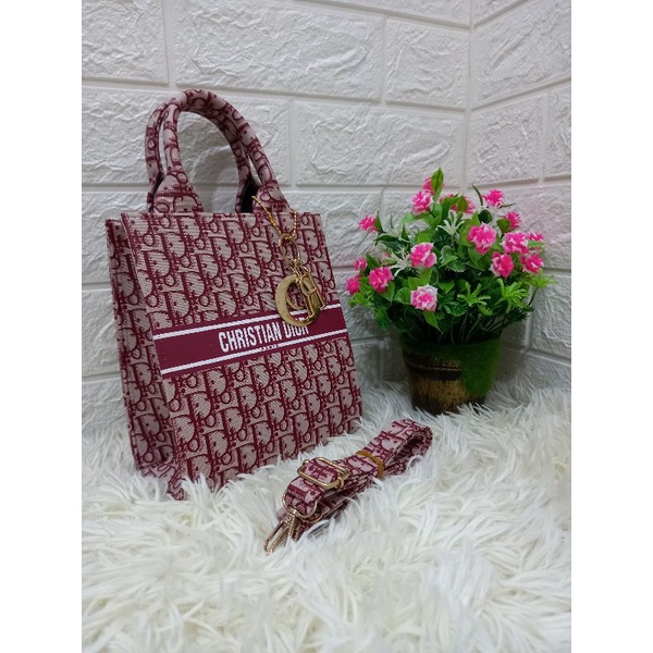 PROMO!!!TERLARIS HANBAGS WANITA DIARIKA TERBARU UK 19X16CM